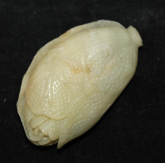 A Chinese soapstone carving of Chinese cabbage, 6cm